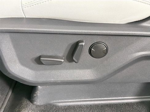 Used 2025 Ford Expedition Max Platinum AWD/4WD image 41