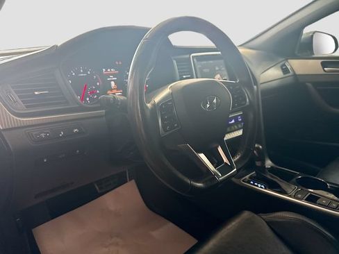 Used 2018 Hyundai Sonata Sport w/ Tech Package 05 FWD image 10