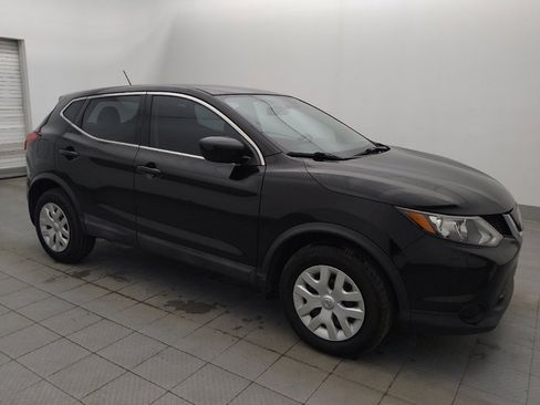 Used 2019 Nissan Rogue Sport S image 11