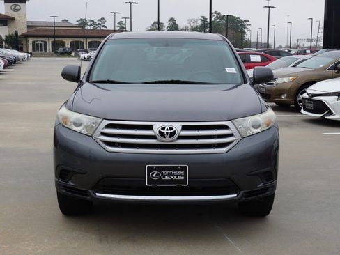 Used 2011 Toyota Highlander 2WD image 2