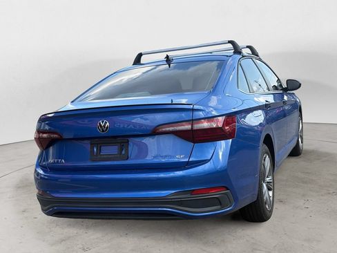 Used 2023 Volkswagen Jetta SE FWD image 3