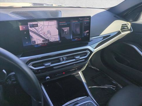 Used 2024 BMW 330i Sedan w/ Convenience Package RWD image 15