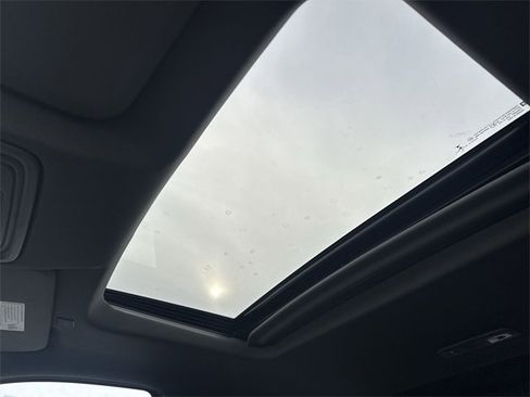 Used 2021 GMC Sierra 1500 Denali w/ Denali Ultimate Package image 19