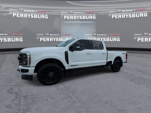 Used 2023 Ford F250 XLT w/ Black Appearance Package AWD/4WD image 4