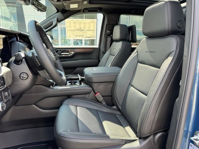 New 2026 GMC Yukon Denali w/ Advanced Technology Package AWD/4WD image 13