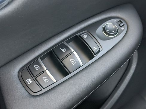 Used 2019 INFINITI QX50 Essential w/ Proactive Package image 19