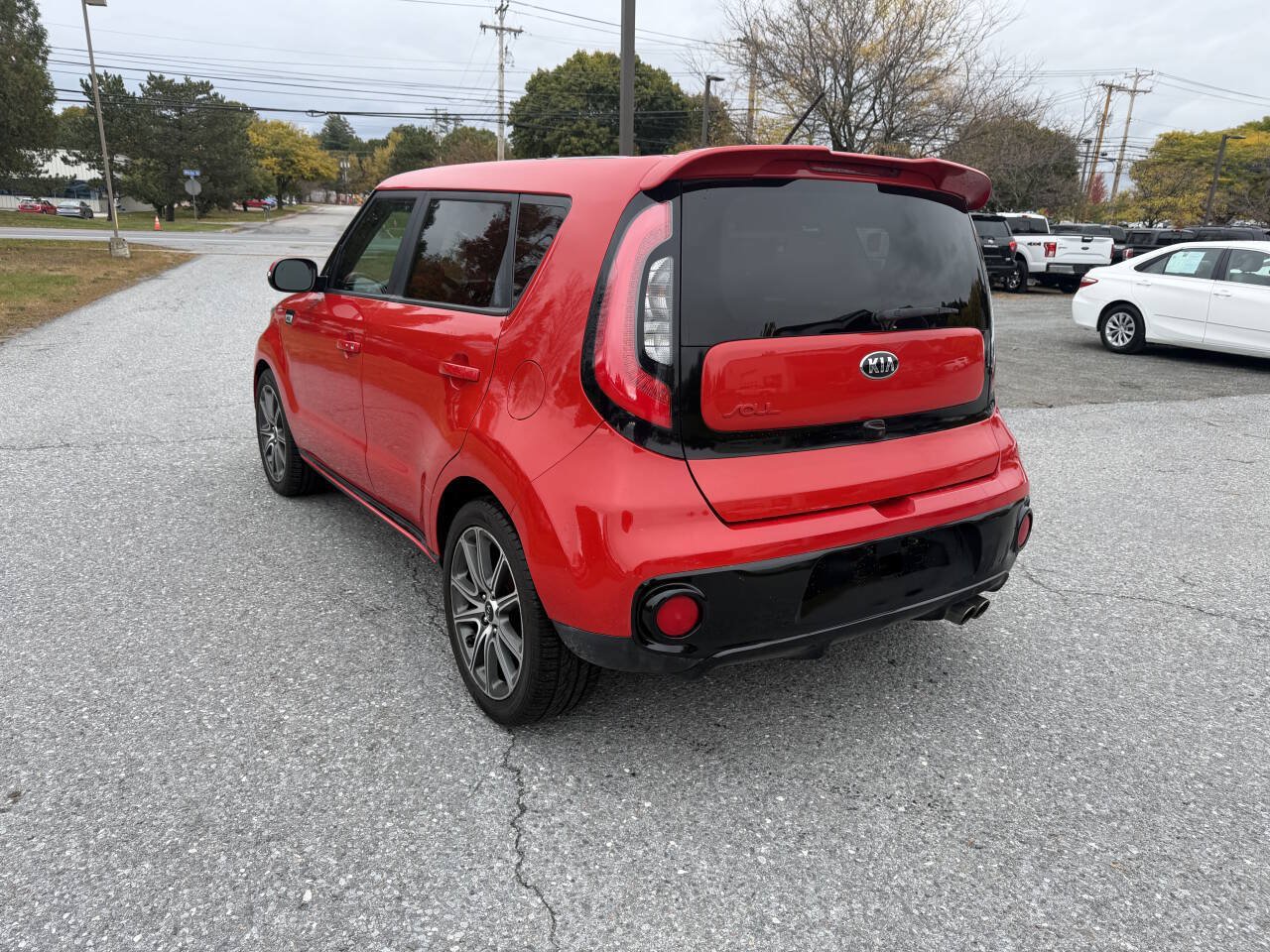 Used 2018 Kia Soul ! w/ Tech Package FWD image 3