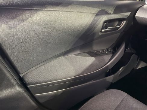 Used 2024 Toyota Corolla LE image 31