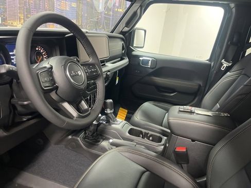 New 2025 Jeep Gladiator Sport image 10