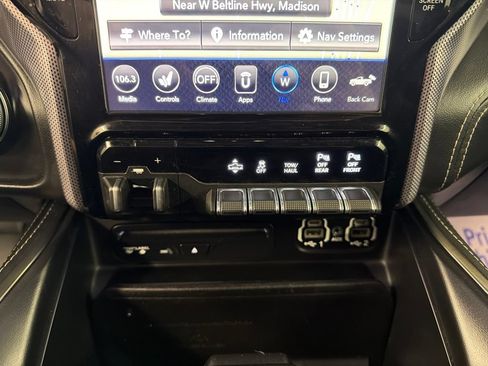 Used 2019 RAM 1500 Limited AWD/4WD image 14