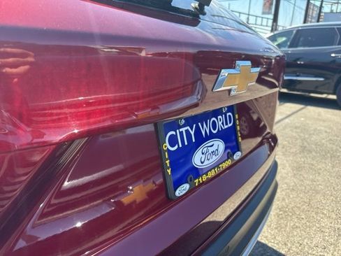 Used 2024 Chevrolet Trax LT w/ Driver Confidence Package image 17