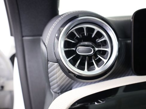 Certified 2025 Mercedes-Benz CLA 250 4MATIC image 12