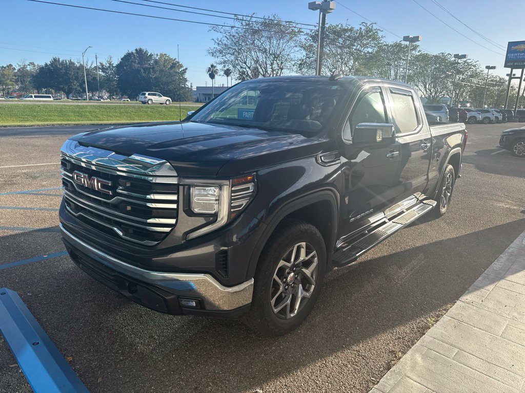 Used 2024 GMC Sierra 1500 SLT AWD/4WD image 1