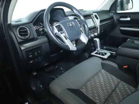 Used 2019 Toyota Tundra SR5 w/ SR5 Upgrade Package AWD/4WD image 17