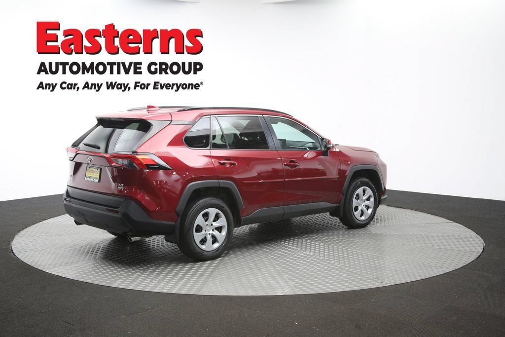 Used 2021 Toyota RAV4 LE AWD/4WD image 41