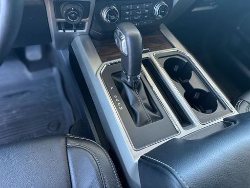 Used 2020 Ford F150 Lariat w/ Equipment Group 502A Luxury AWD/4WD image 21