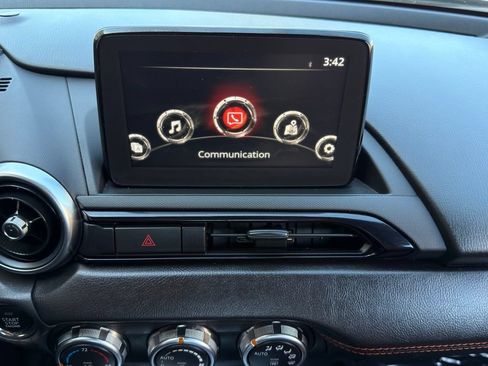 Used 2023 MAZDA MX-5 Miata Grand Touring RWD image 17
