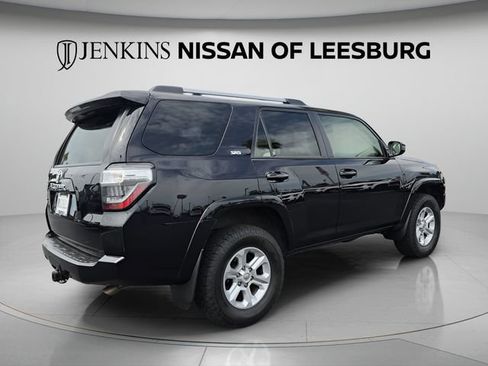 Used 2022 Toyota 4Runner SR5 AWD/4WD image 3