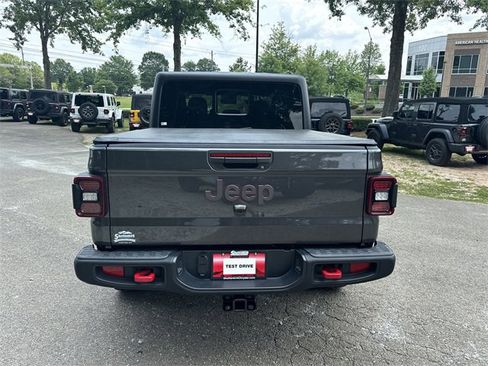 Used 2024 Jeep Gladiator Rubicon w/ Technology Group image 6