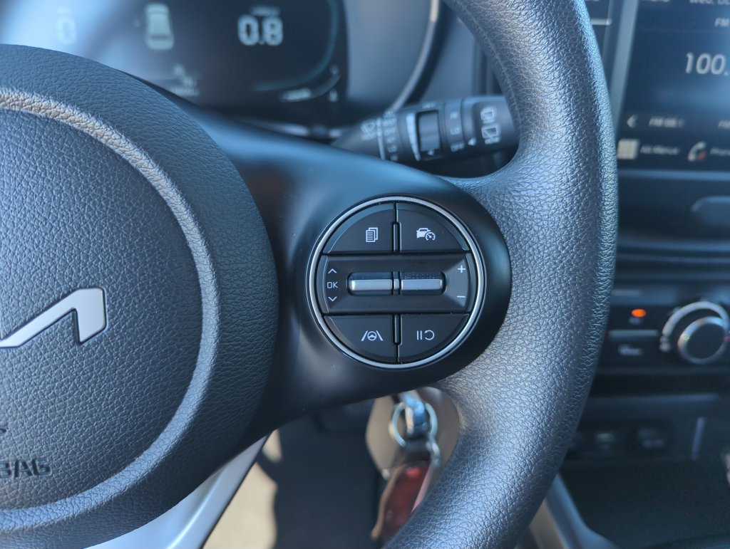Used 2025 Kia Soul LX FWD image 25