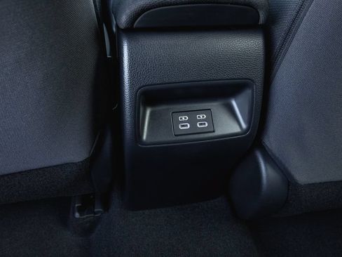 Used 2026 Toyota Corolla SE w/ SE Package FWD image 27