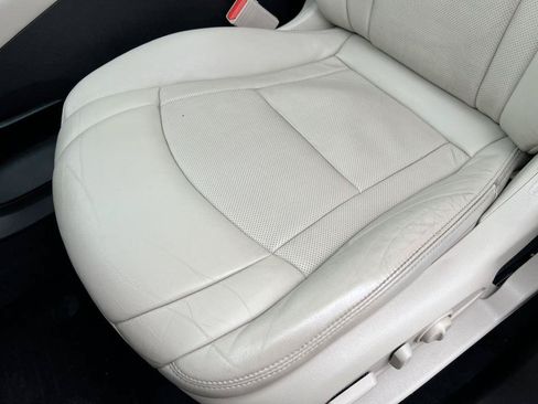 Used 2018 Buick Enclave Essence AWD/4WD image 10