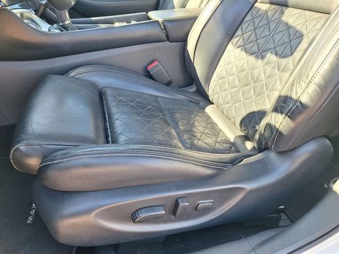Used 2018 Nissan Maxima Platinum image 9