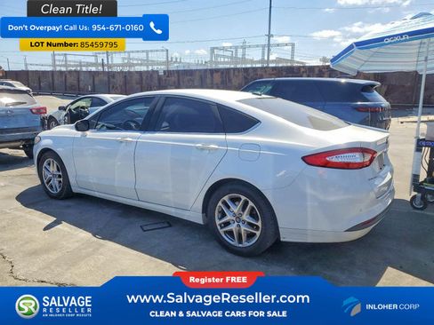 Used 2016 Ford Fusion SE FWD image 3