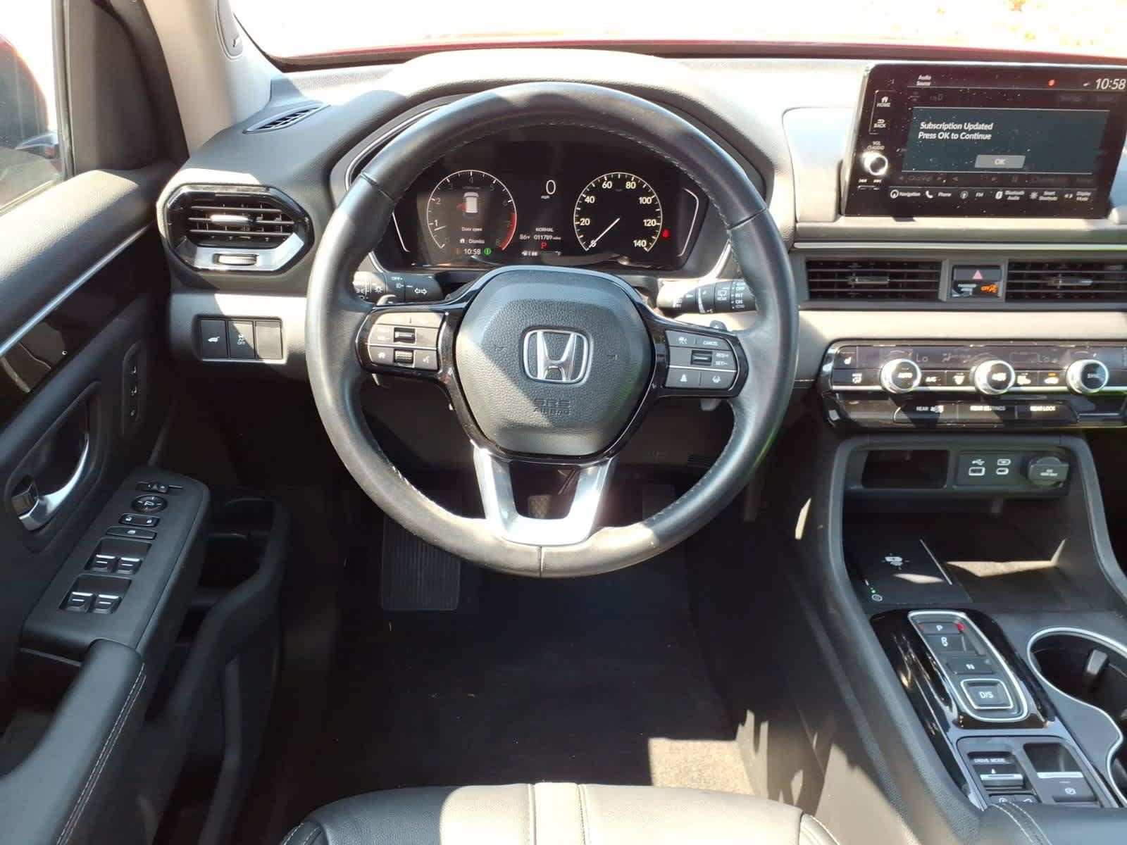 Used 2024 Honda Pilot Touring image 14