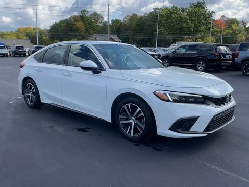 Used 2024 Honda Civic LX image 3