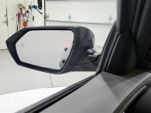 Used 2025 Hyundai Elantra SEL FWD image 14