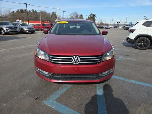 Used 2015 Volkswagen Passat TDI SEL Premium image 2
