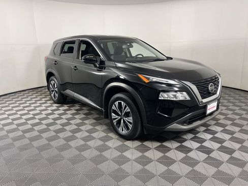 Used 2021 Nissan Rogue SV image 6