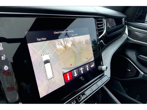 Used 2023 Jeep Wagoneer L Series III w/ Premium Group I image 22