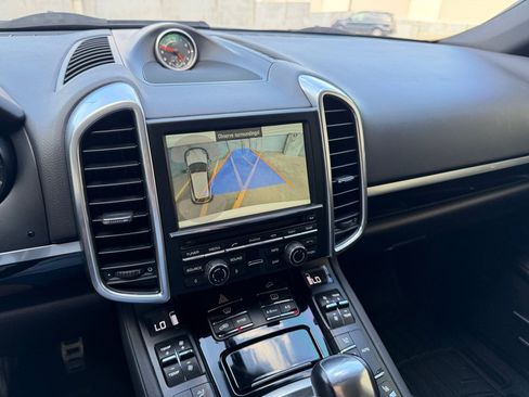 Used 2015 Porsche Cayenne S AWD/4WD image 18
