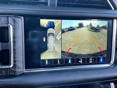 Used 2023 GMC Yukon Denali AWD/4WD image 25