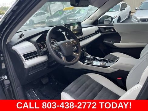 Used 2025 Mitsubishi Outlander SE AWD/4WD image 7