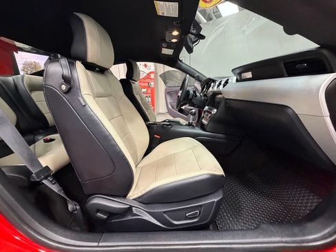 Used 2015 Ford Mustang GT Premium w/ Equipment Group 401A RWD image 40