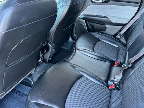 Used 2024 Jeep Compass Latitude image 4