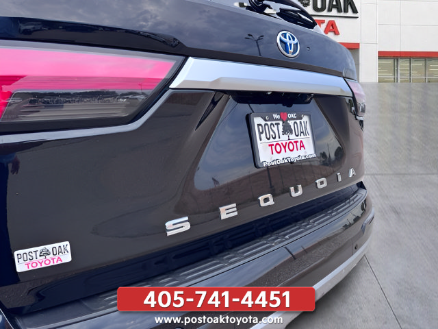 Used 2023 Toyota Sequoia Capstone AWD/4WD image 48