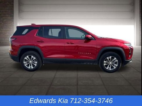 Used 2026 Chevrolet Equinox LT w/ Convenience Package II image 3