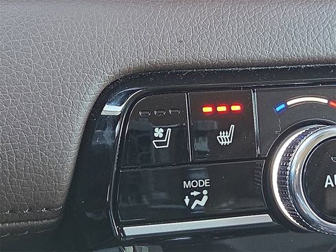 Used 2025 Honda Pilot Elite image 28