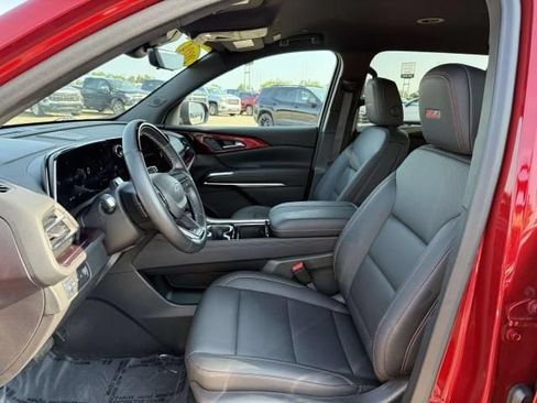 Used 2024 Chevrolet Traverse Z71 w/ Enhanced Driving Package AWD/4WD image 12