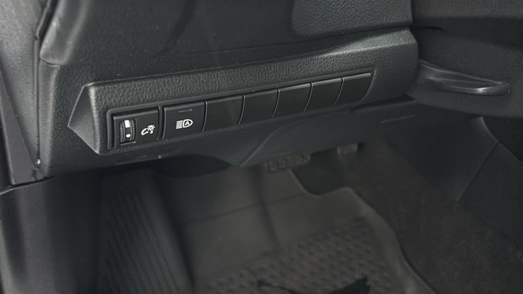 Used 2025 Toyota Corolla SE FWD image 15