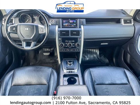 Used 2018 Land Rover Discovery Sport SE image 11