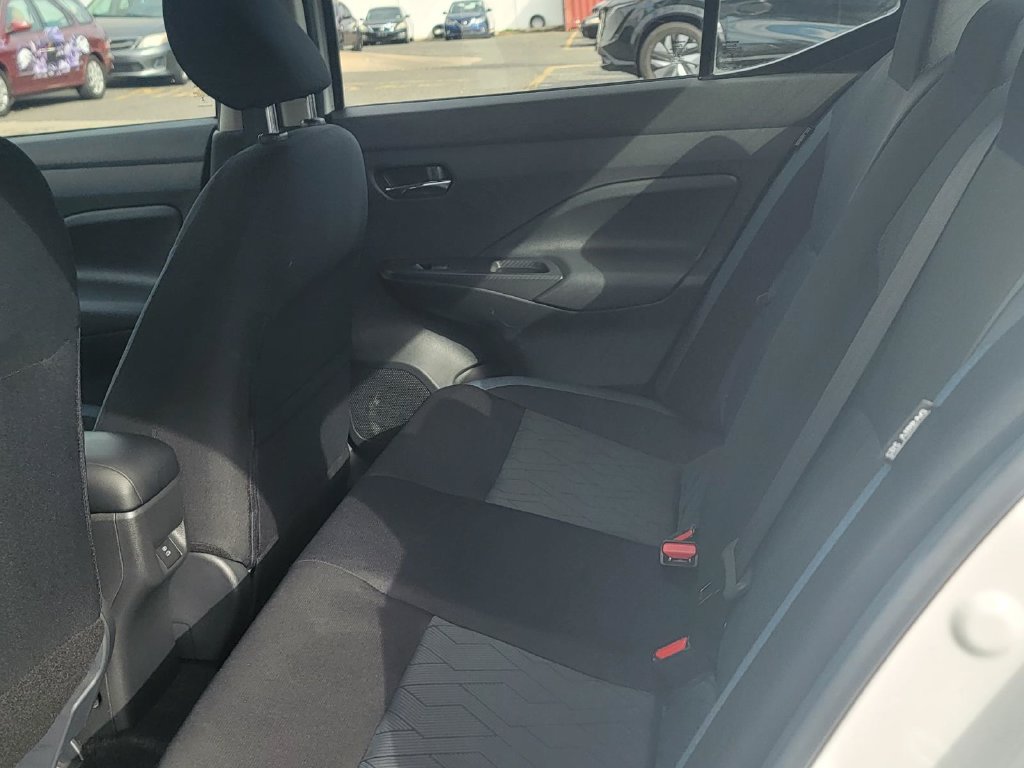 Used 2025 Nissan Versa SV FWD image 18