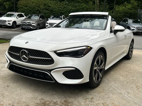 Certified 2025 Mercedes-Benz CLE 300 4MATIC Cabriolet image 3