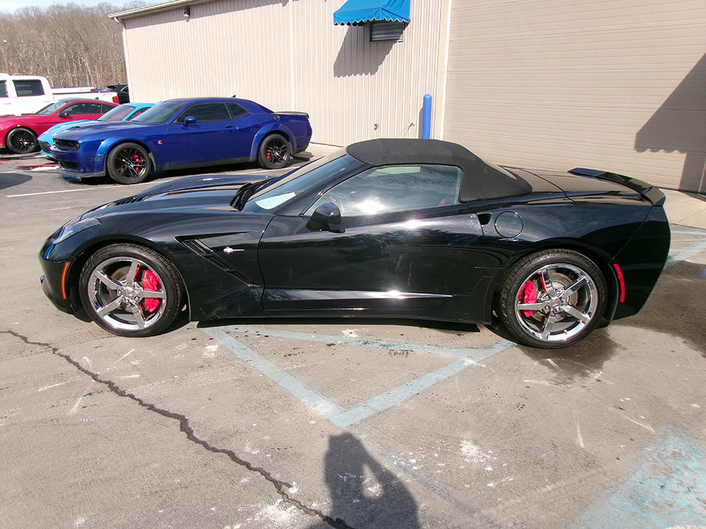 Used 2014 Chevrolet Corvette Stingray Convertible w/ 3LT Preferred Equipment Group RWD image 3
