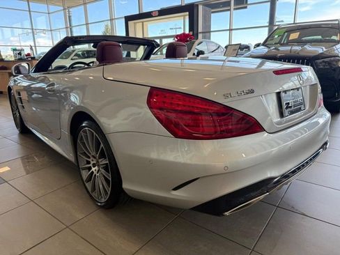 Used 2019 Mercedes-Benz SL 550 image 4