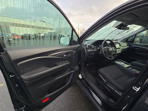 Used 2021 Honda Ridgeline Sport image 21